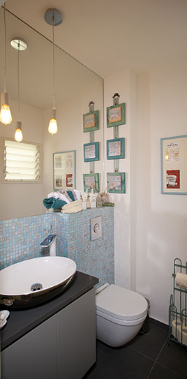 A Penthouse Location: Tel Aviv Architect: Dorith Jaffe Kaminker Photography: Binyamin Adam