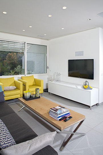 A Penthouse Location: Ra'anana Architect: Dorith Jaffe Kaminker Photography: Binyamin Adam