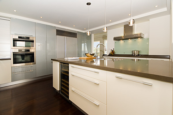 A Penthouse Location: West Vancouver Architect: Dorith Jaffe Kaminker